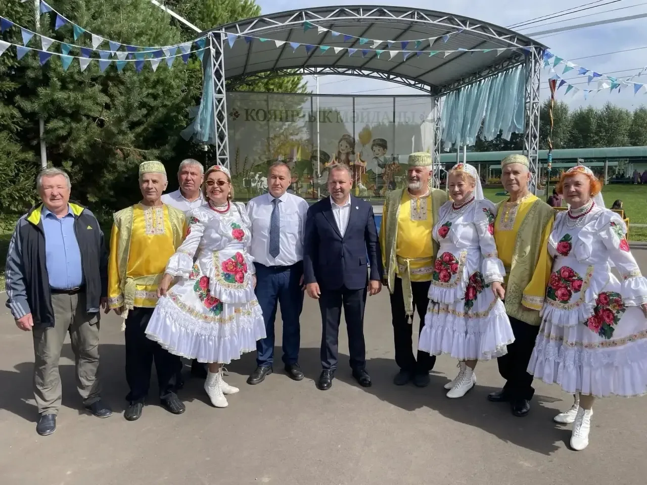 🌿 Танцевальный ансамбль «Фантазия» на Республиканском этно-фестивале «Арча читекләре» 🎶