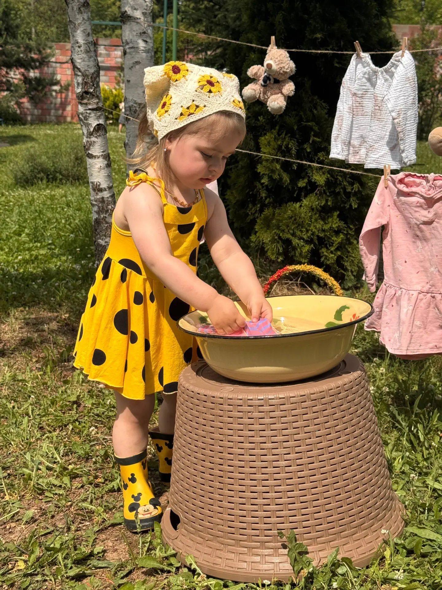 Веселая и очень красивая фотосессия получилась!🤗💦🧺☀️