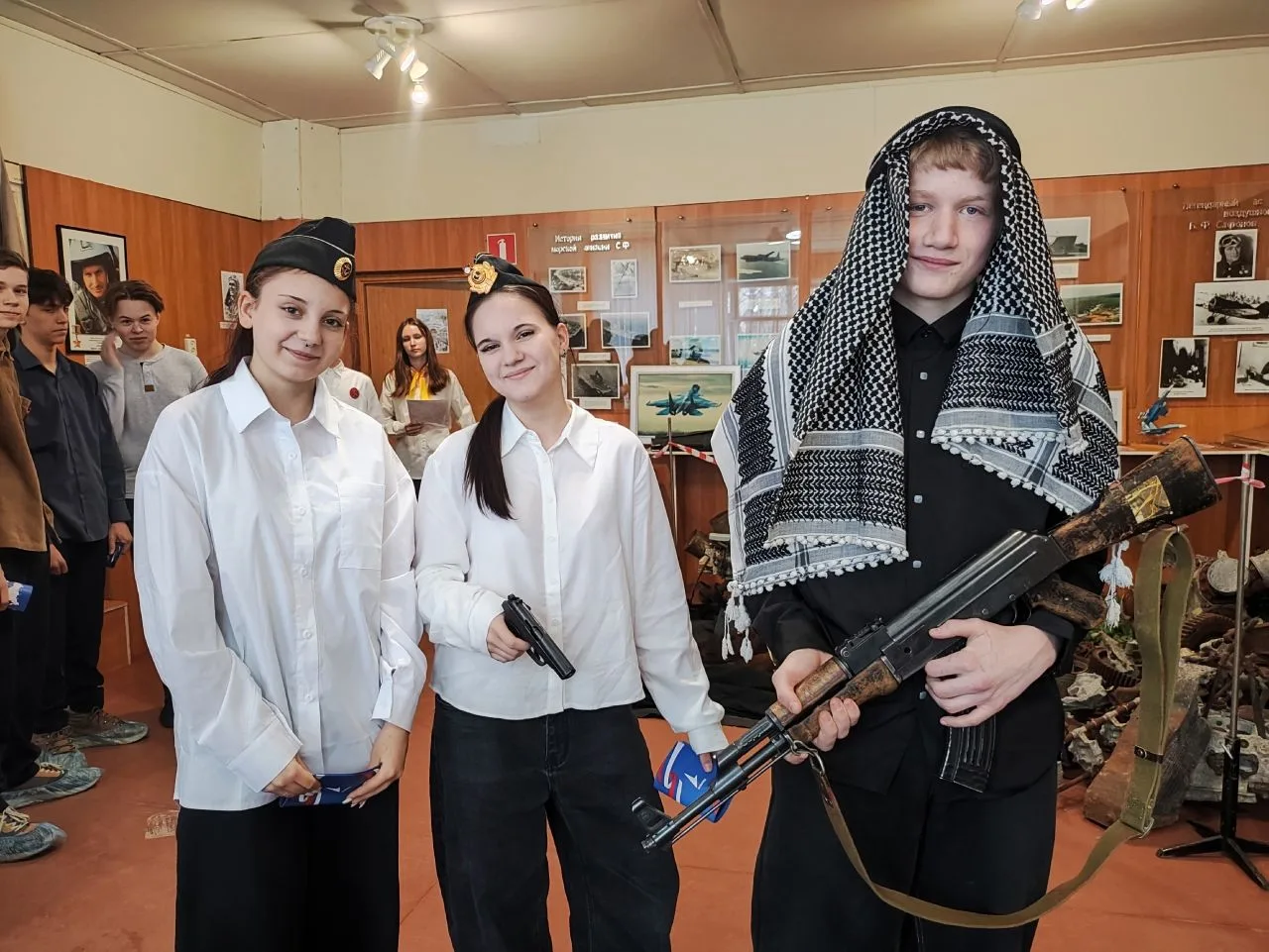 🇷🇺«Движения Первых» — в сердце событий!  Сегодня наши активисты из 8Е класса стали участниками важно