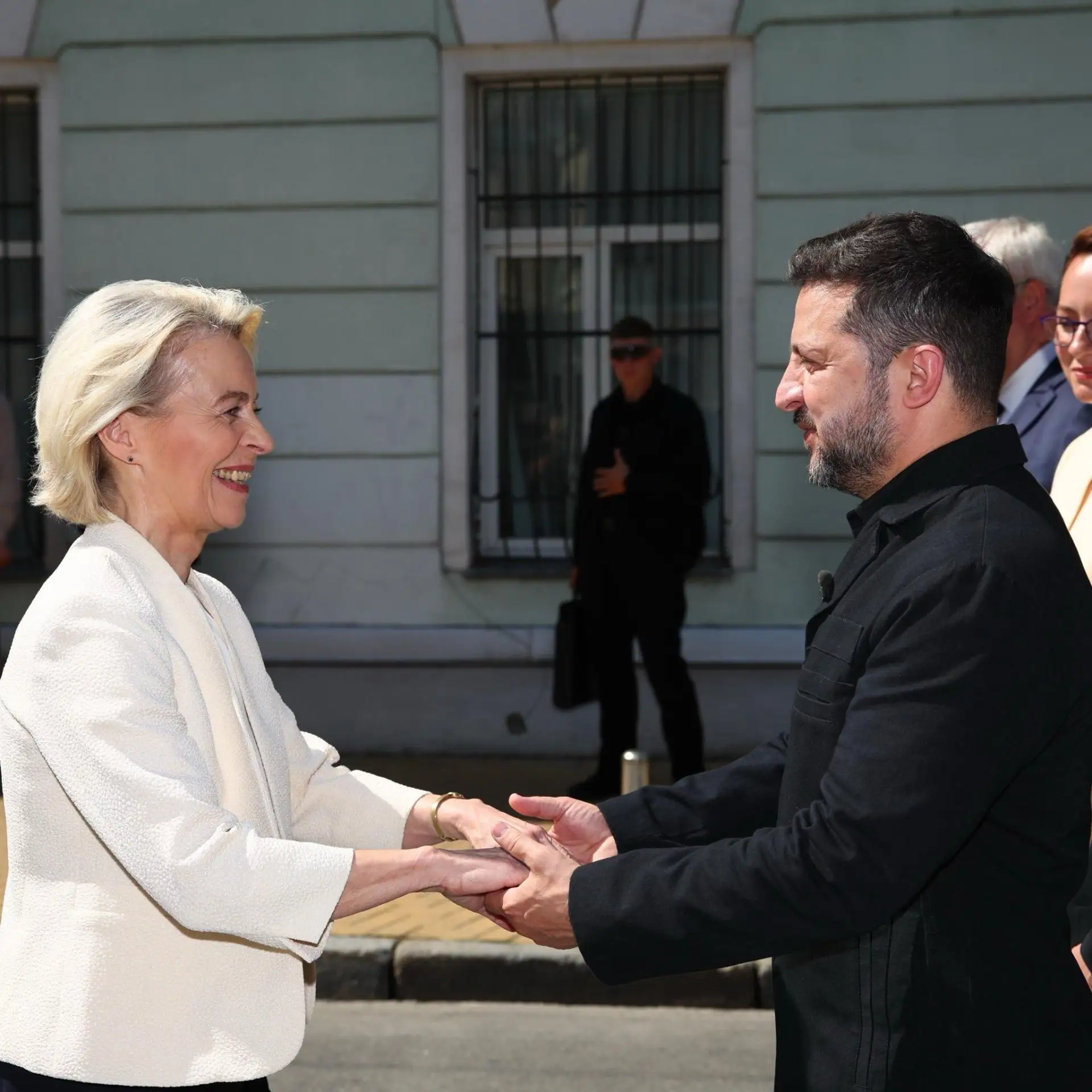 Ursula ha firmato a Kiev un accordo per la produzione di droni d'attacco per l'Ucraina negli stabili