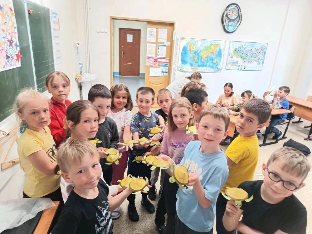 👍😋Продолжаются КАНИКУЛЫ в пришкольном лагере "Мы - Едины!" Час творчества «Морские обитатели» погр