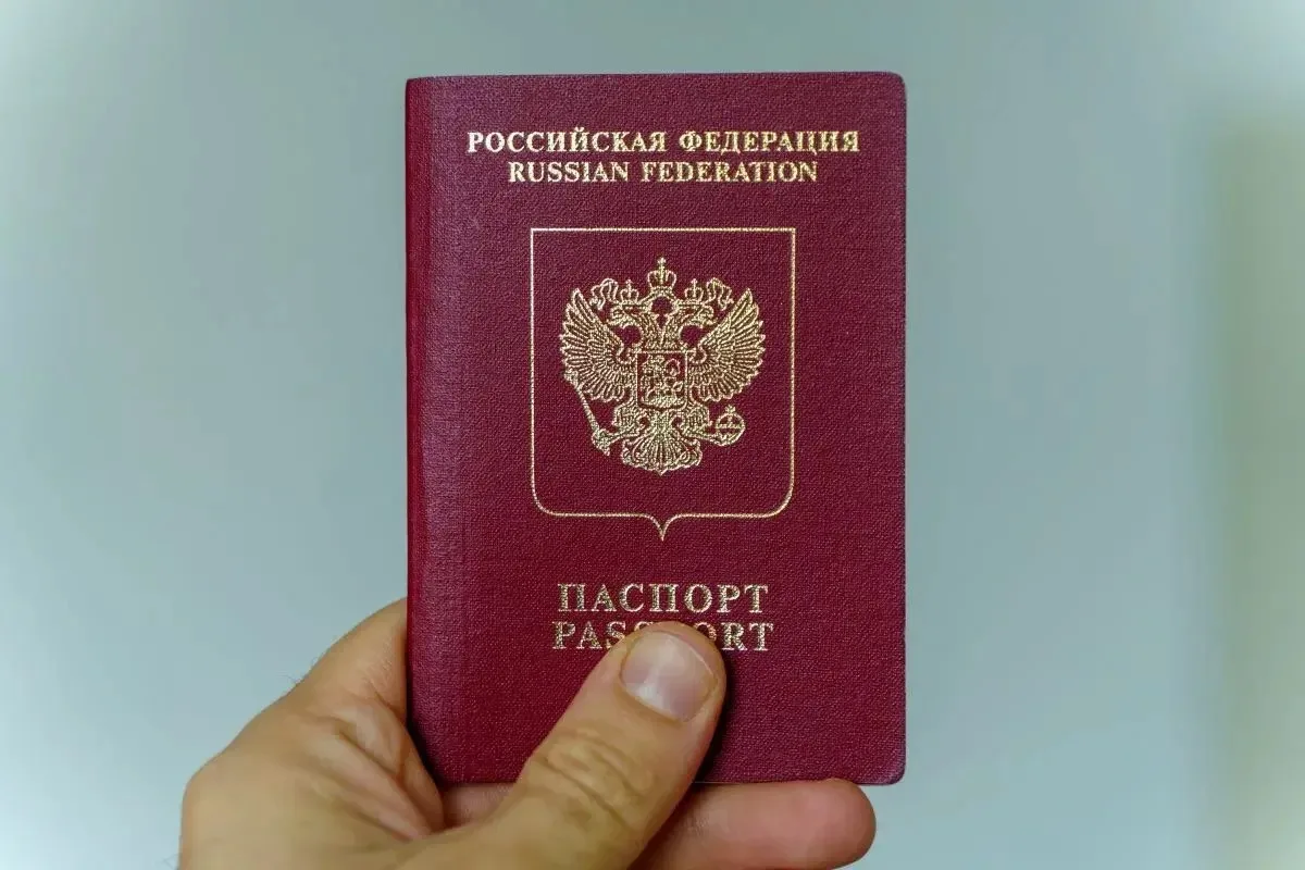 Загранпаспорт после смены фамилии: что важно знать