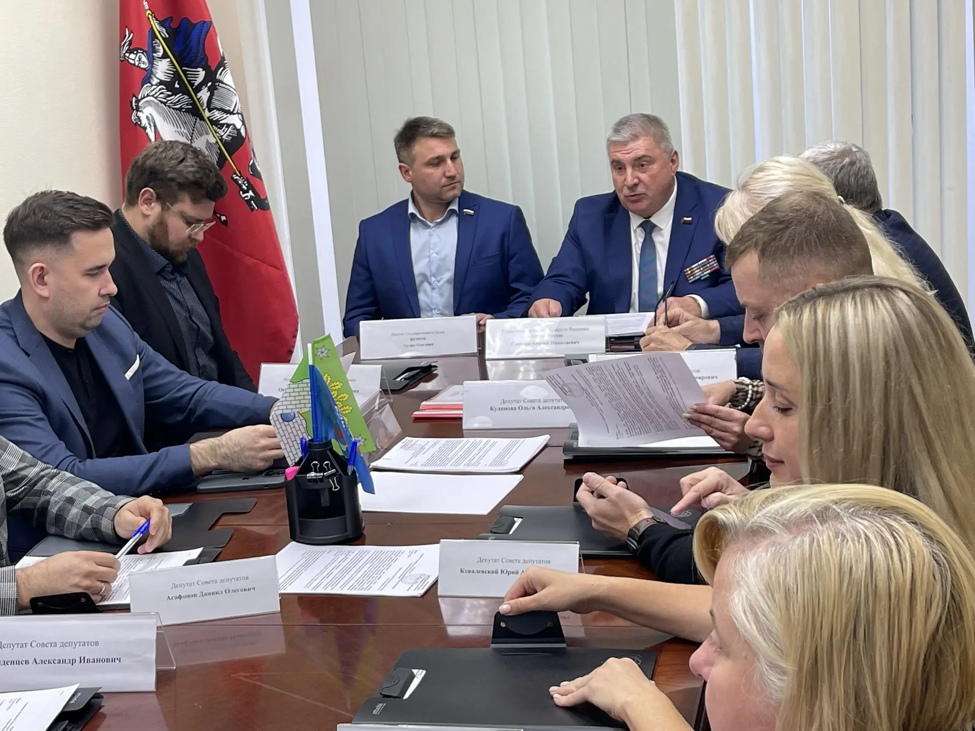 Сегодня принял участие в очередном заседании Совета депутатов муниципального округа Веш...