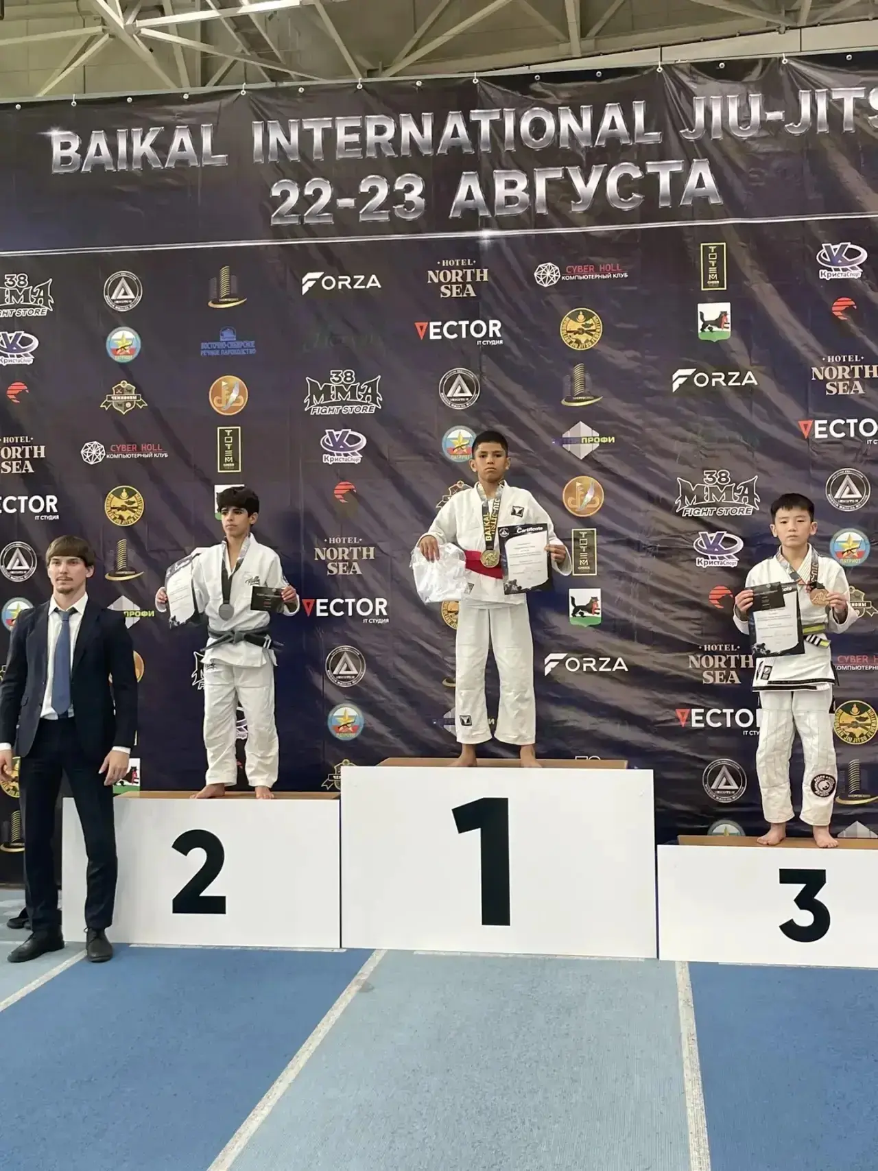 🤼‍♀️Спортсмены из Забайкалья представили край на международных соревнованиях по Джиу-Д...