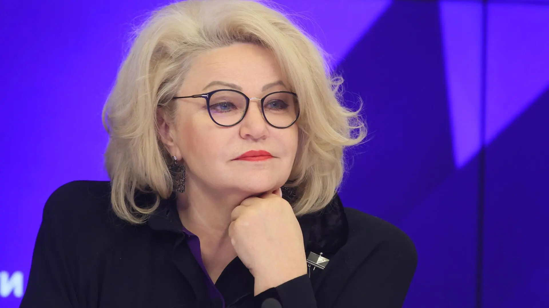 Из-за океана прилетела обида. Комик Александр Незлобин, выбравший Америку, — расстроен....