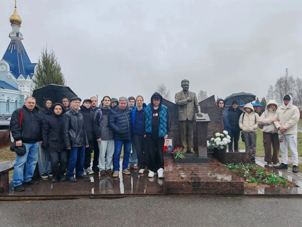 🙏🏻Сегодня директор Государственного цирка Удмуртии Дмитрий Иванов вместе с артистами грандиозной п