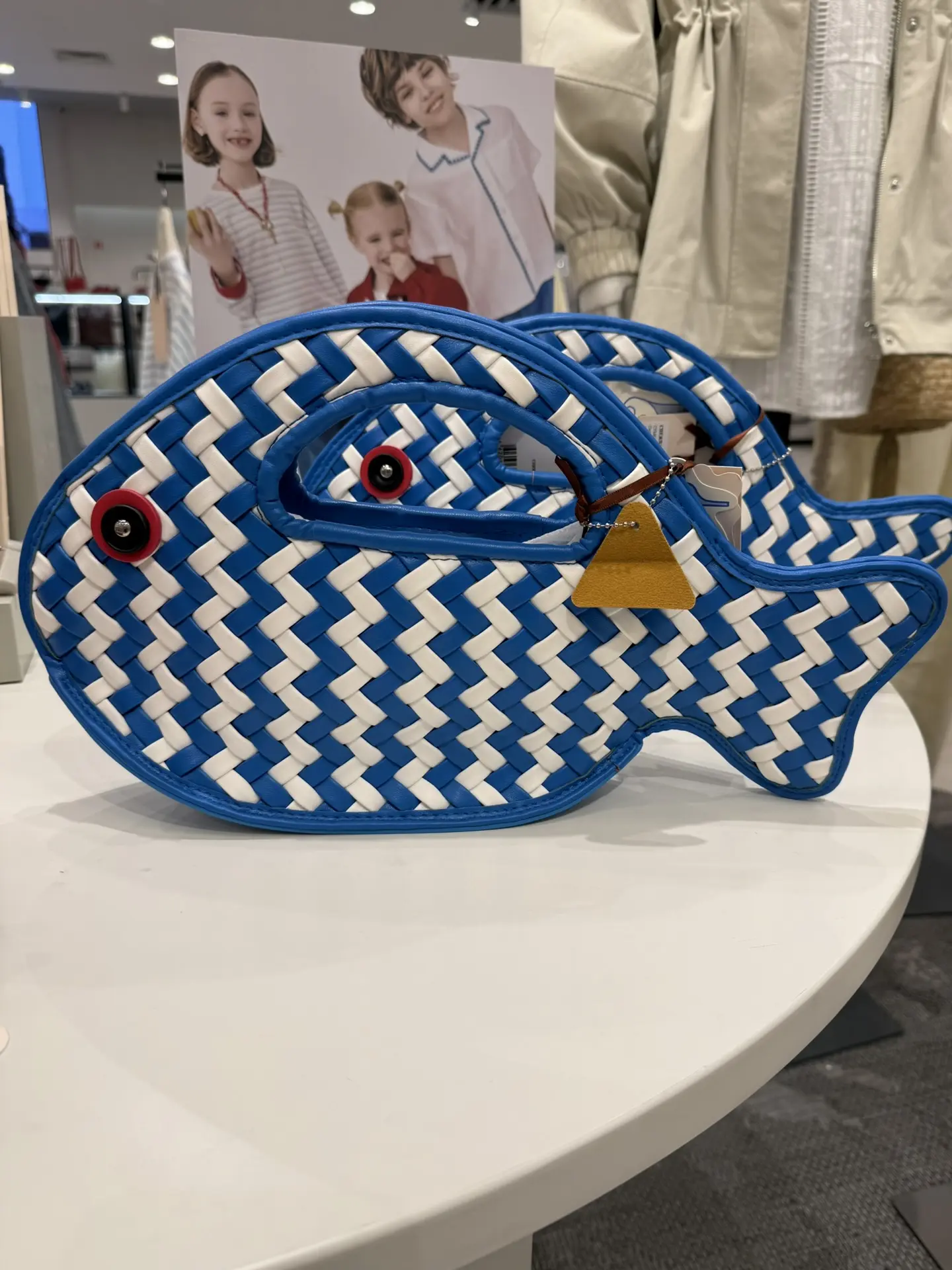 Сегодня в рубрике Хочу-Могу:  • Kate Spade 2015 года • Снежная Королева 2026  Какую?
