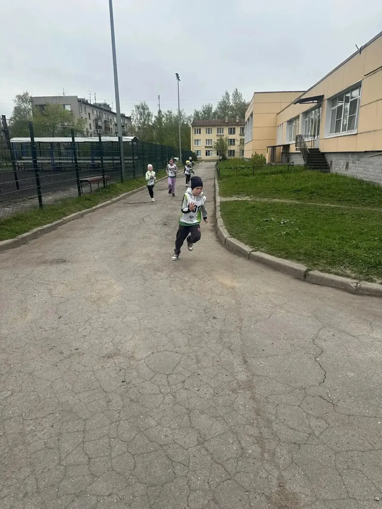 Сегодня учащиеся 2‑го, 4‑го и 6‑го классов нашей школы приняли участие во Всероссийском физкультурно