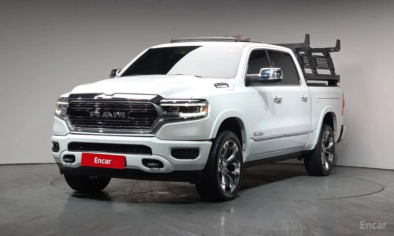 RAM 1500

Автомобиль из Кореи 🇰🇷

✅2021 год
✅Пробег 53.000 км.
✅Бензин 5.700 см.3  (395 л.с.) АКПП