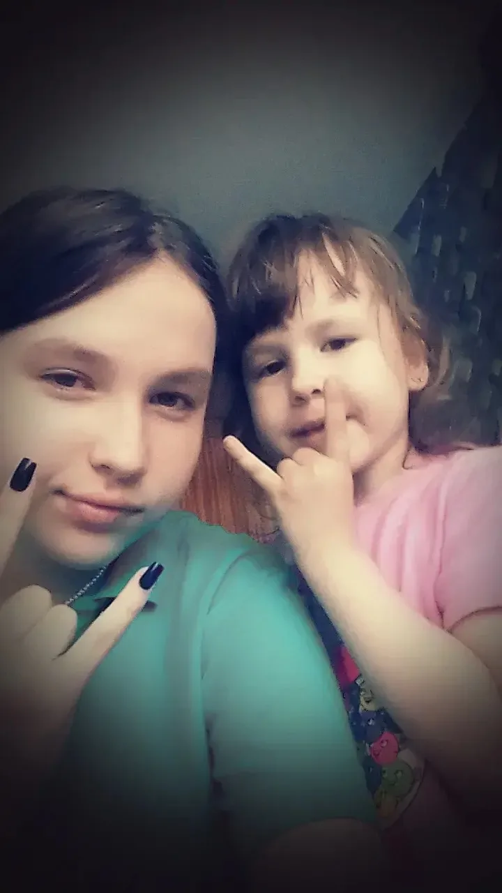 2 МАРТА  ДЕНЬ НАСТАВНИКА  ДЕТИ О ДЕТЯХ 👍 ДЕТИ ДЕТЯМ 🌱  «Мой самый лучший наставник-Вика…..еще год на