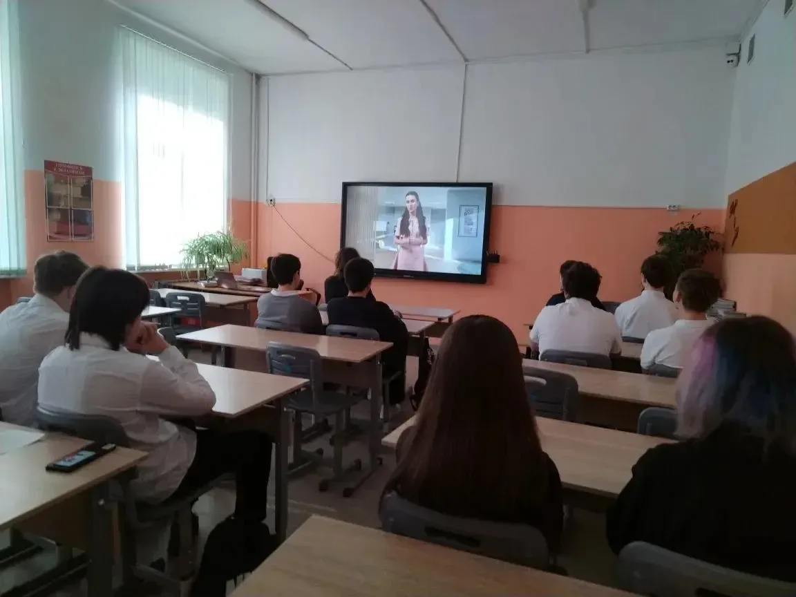 🇷🇺 Разговоры о важном: как справляться с волнением?  🧘‍♀️ Сегодня учебная неделя традиционно началас