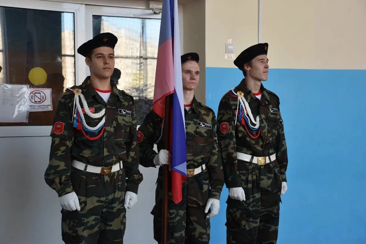 В школе прошел отборочный этап военно-патриотической игры «Зарница 2.0» 🇷🇺  Наши ребята состязались 