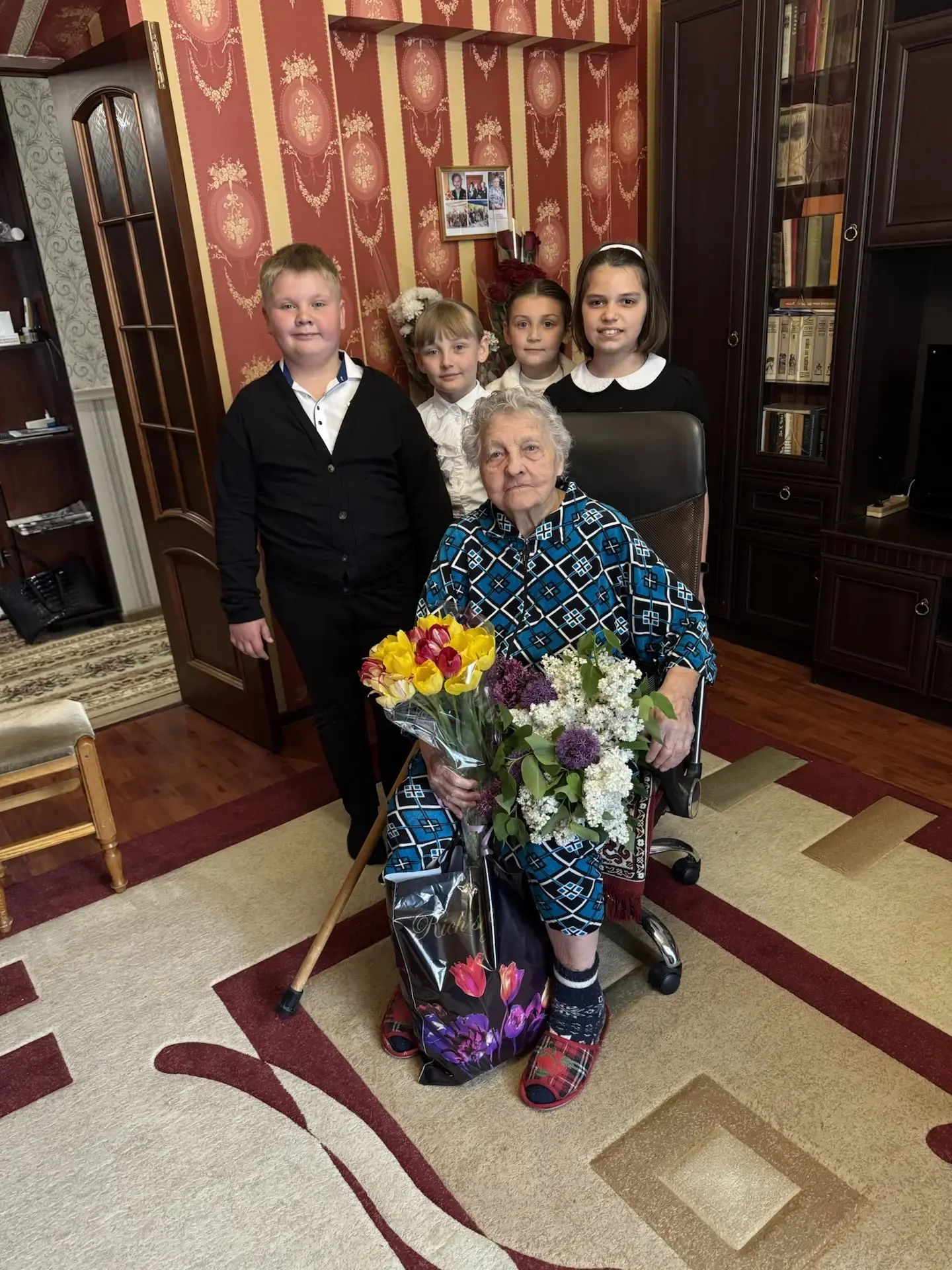 🌟 С Днём Победы: наши ученики почтили память героев 🌟  В преддверии 9 Мая наши ребята организовали т