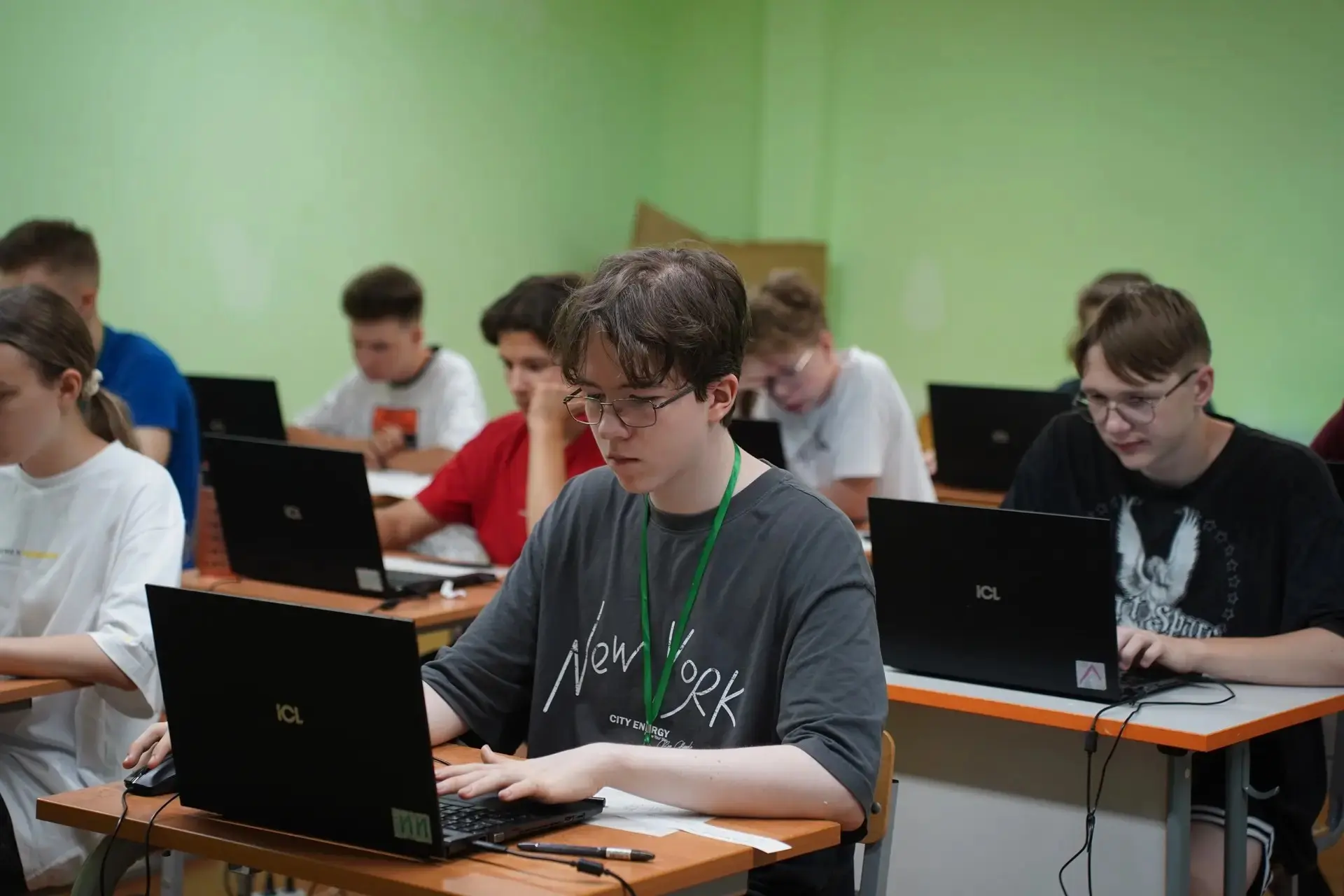 🎨 Дети погрузились в проектную и лагерную жизнь «Вишкиля»

В детском оздоровительном лагере «Вишкил
