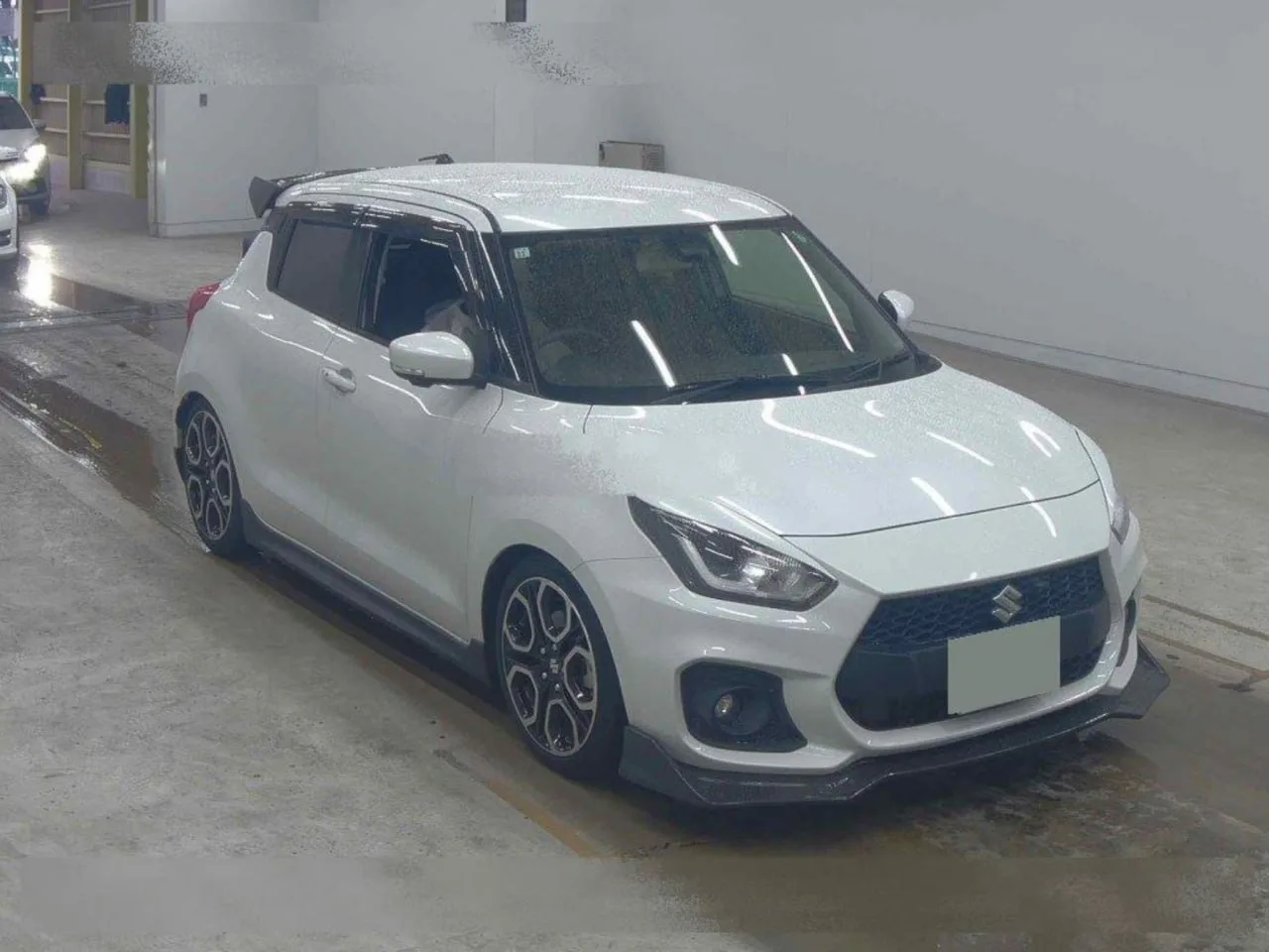 На стоке в Японии.  SUZUKI SWIFT SPORT 2021  Комплектация — SPORT Пробег — 81 тыс.км Оценка аукциона