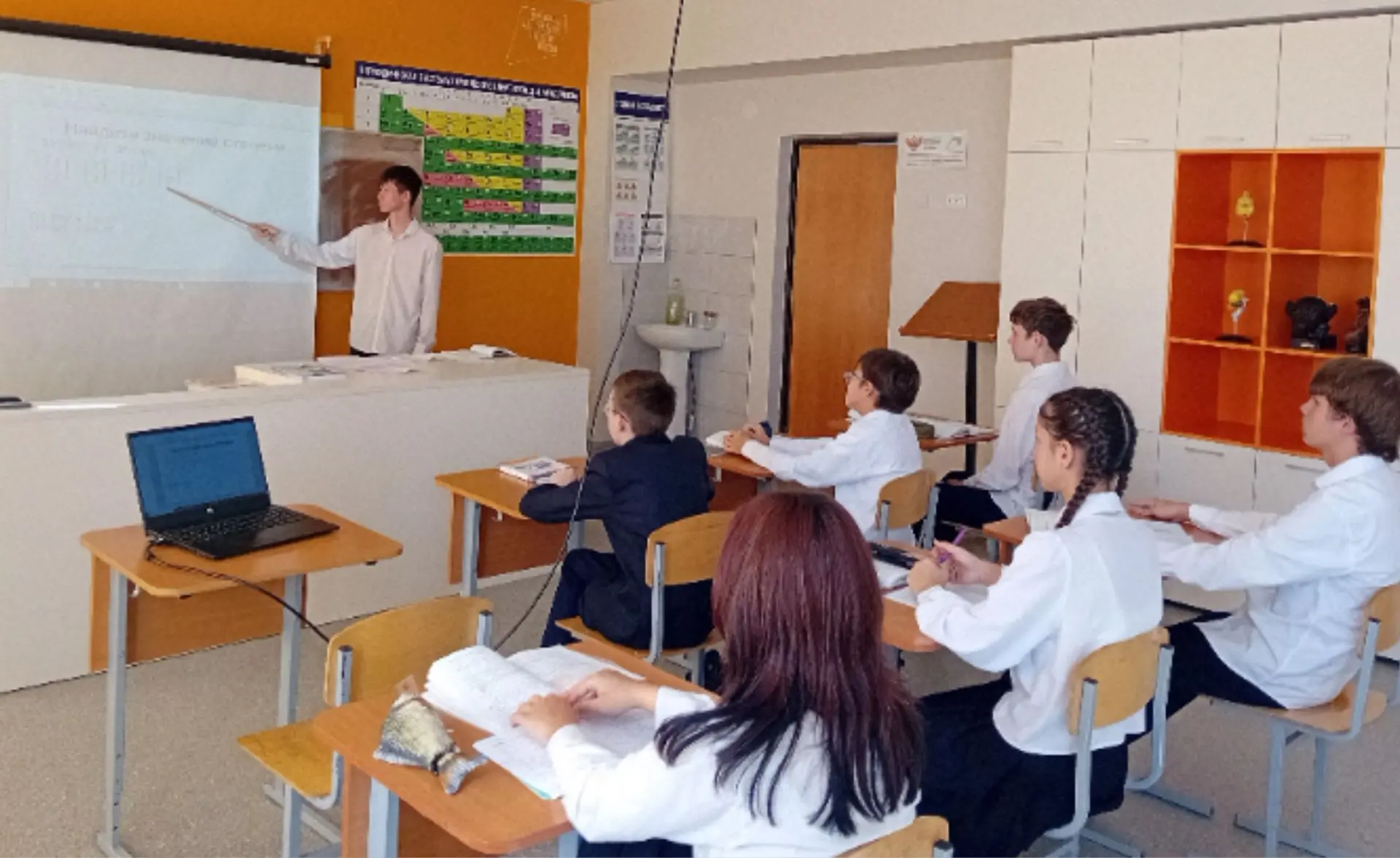 📚🍁✏💼️Миссия выполнима:  в Кадыбашской школе - День самоуправления!