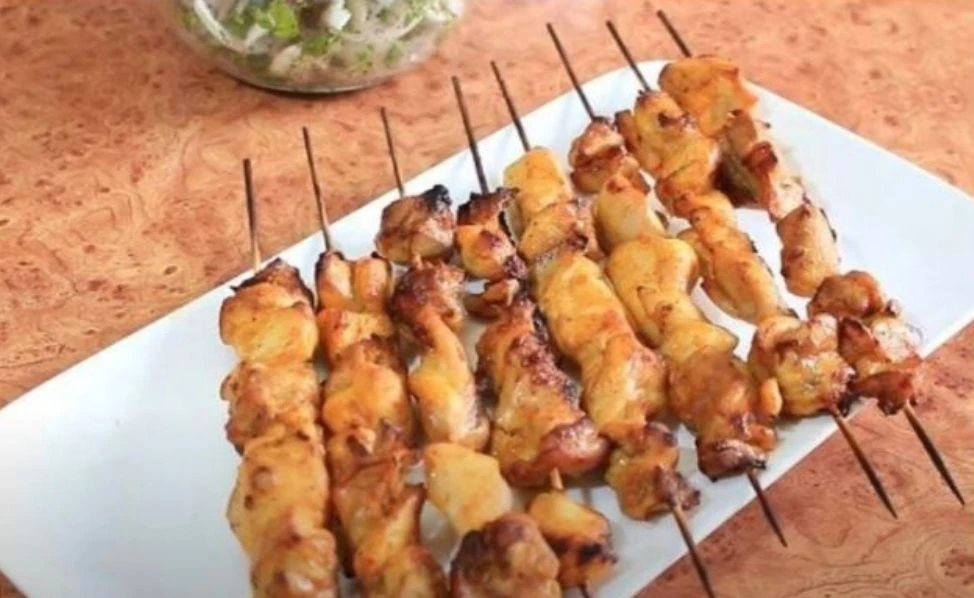 КУРИНЫЙ ШАШЛЫК С ЗОЛОТИСТОЙ КОРОЧКОЙ