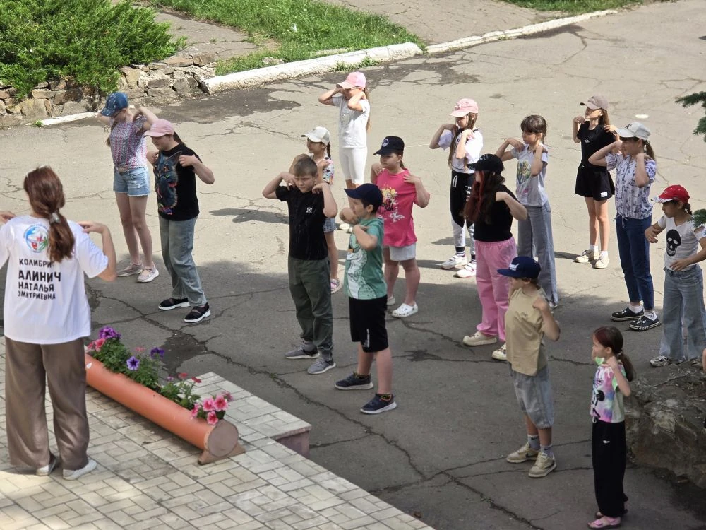 ​🇮🇳 Хроники индийских приключений в ХЦДЮТ! 🌟

​Как провести один день на летней досуговой площадк