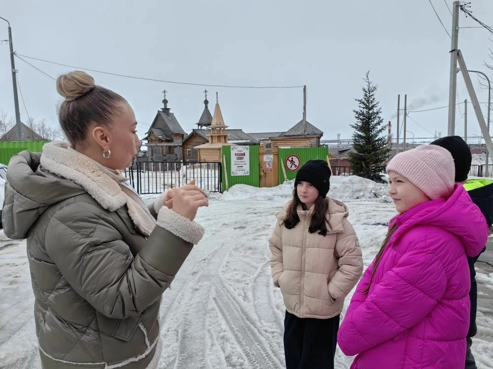 Салехард: путешествие сквозь века на Полярном круге  Ученики 4 «В» класса с классным руководителем Н