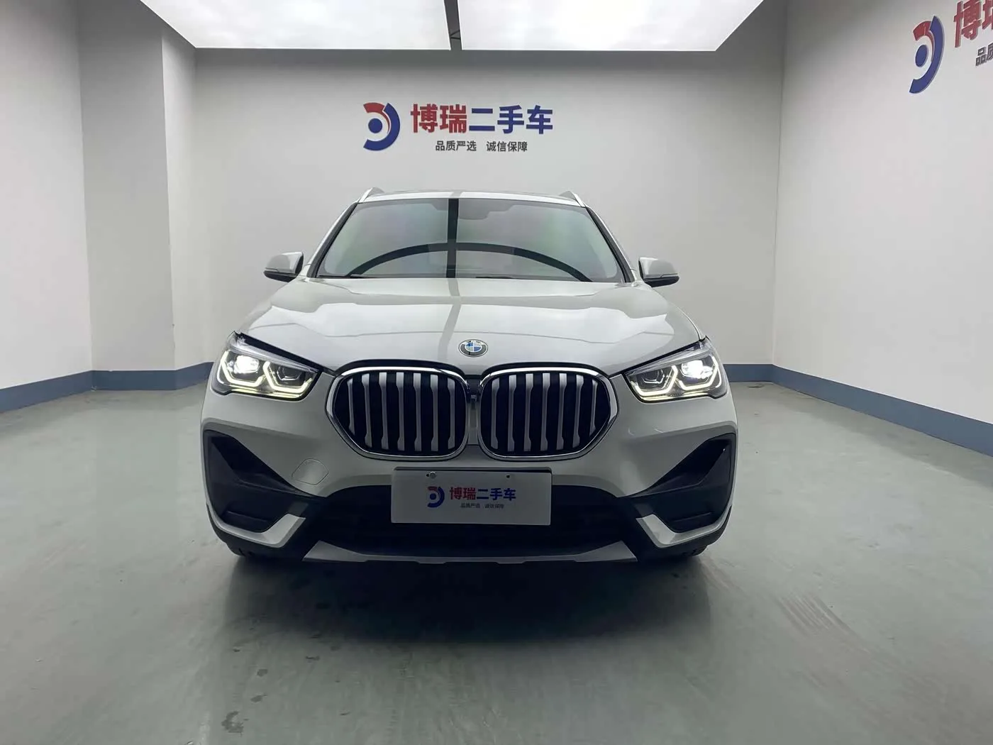 *BMW X1 sDrive 20Li*