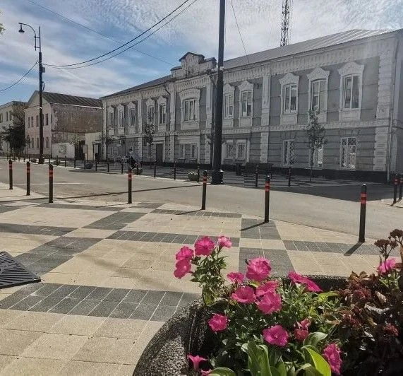 В Мценске сотрудники подразделения по контролю за оборотом наркотиков установили подозр...