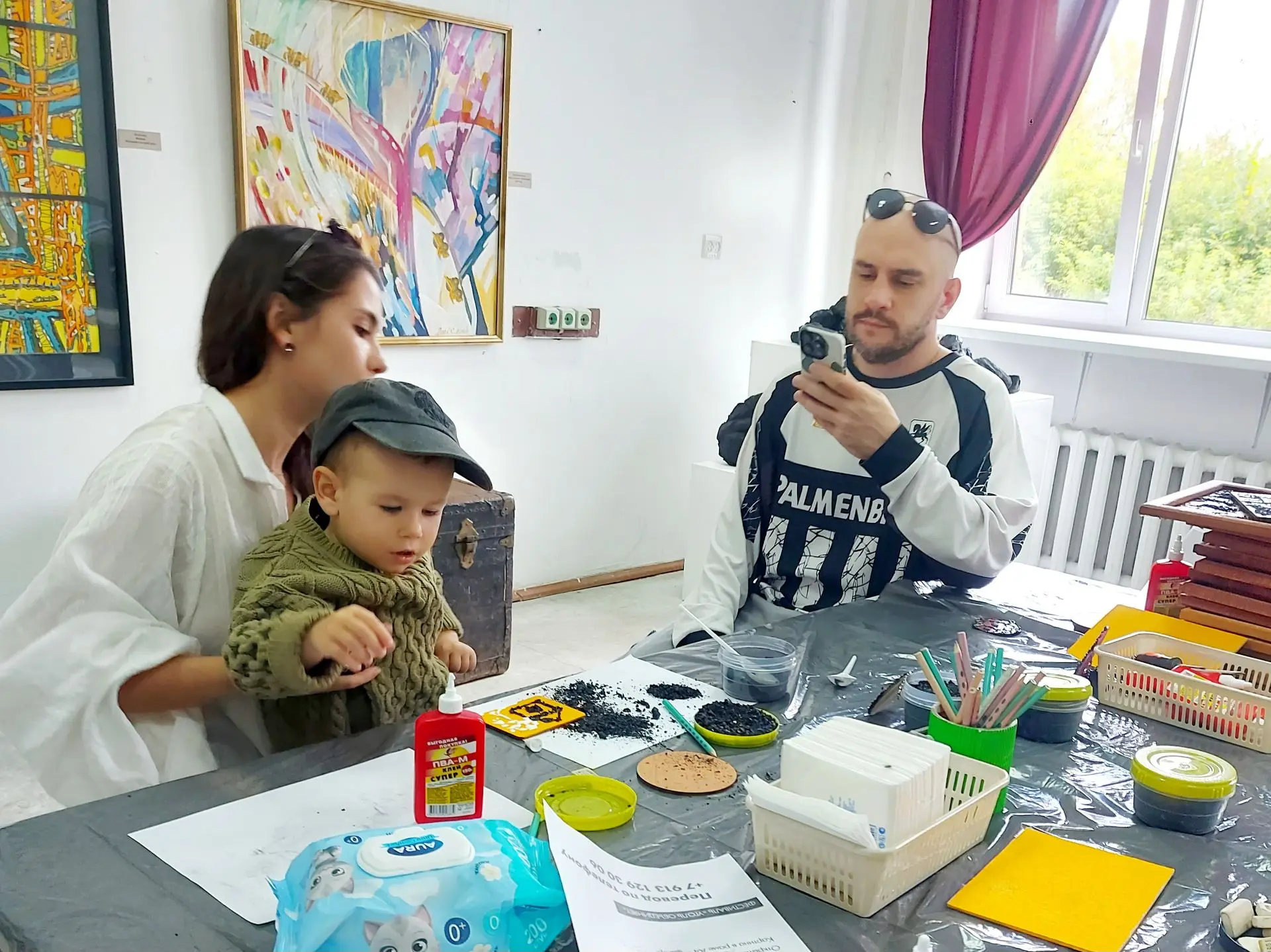 Сегодея в Главной конторе Копикуза «наша» угольная крошка стала частью масштабного фест...