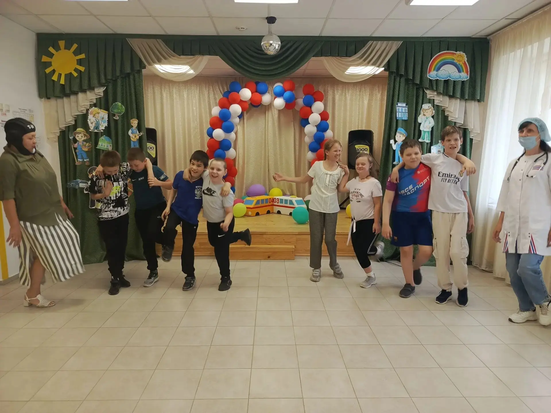 ✨ Первое знакомство прошло на ура! ✨

В лагере состоялось мероприятие «Давайте знакомиться». 

Что у
