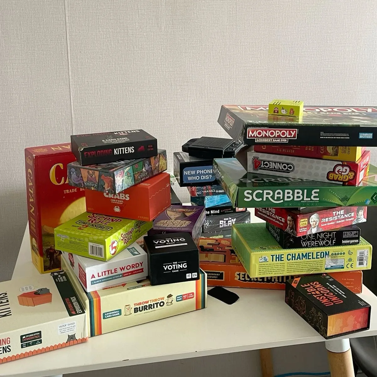 ☀️ Чем заняться летом?
идея 20

🎲 Устрой вечер настольных игр

Лето — отличный повод собраться с по