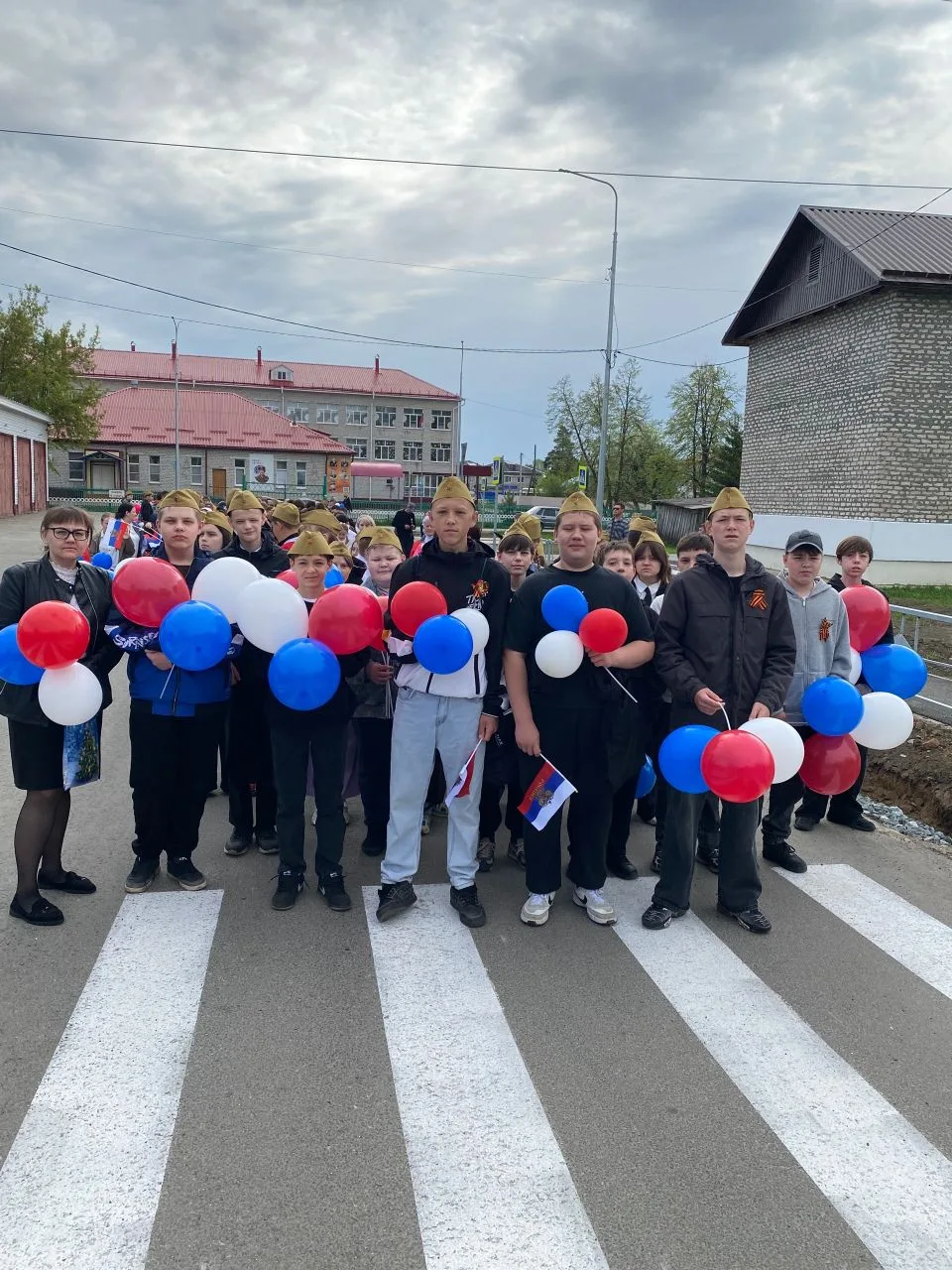 🎗️Дорогие педагоги и родители, ученики! Поздравляем с великим праздником — Днем Победы!