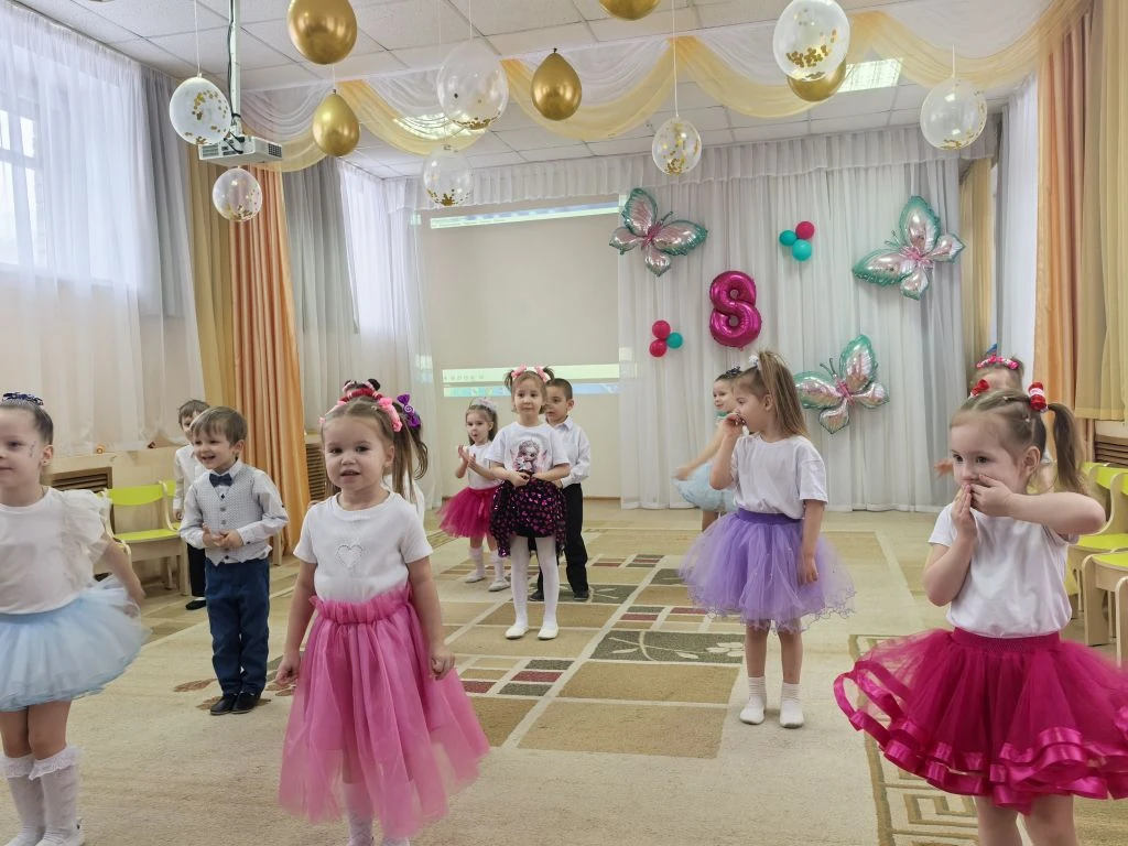 Утренники, посвящённые празднику 8 марта!