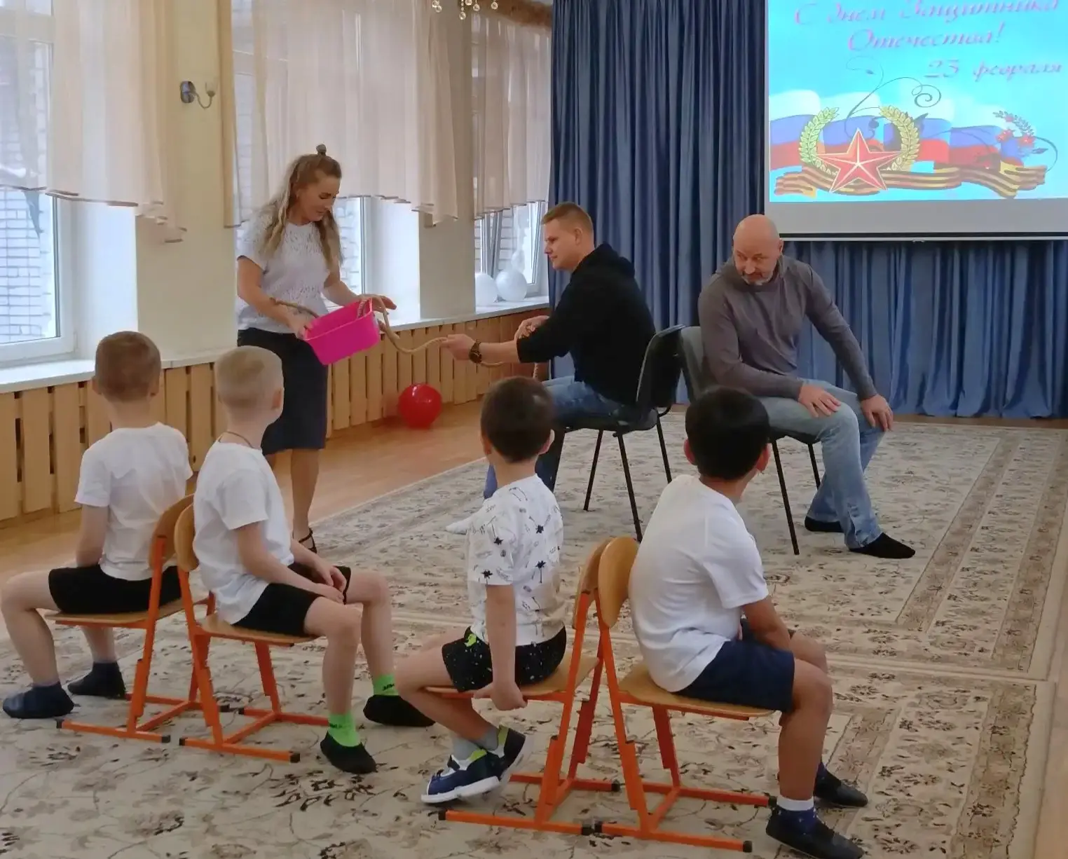 "Мой папа - защитник!"🇷🇺⭐️🇷🇺 На предпраздничной неделе в нашем детском саду прошли мероприятия, посв