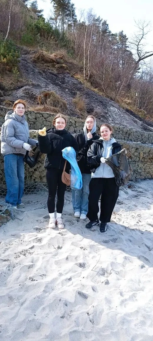 Обучающиеся нашей школы присоединились к акции «Вода России» 💧  Это крупнейшая в стране экологическа