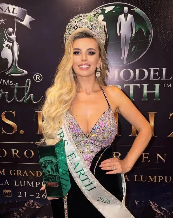 ⚡️Самой красивой женщиной Земли Mrs. Earth 2026 стала жительница подмосковного Видного, — СМИ.

Она 