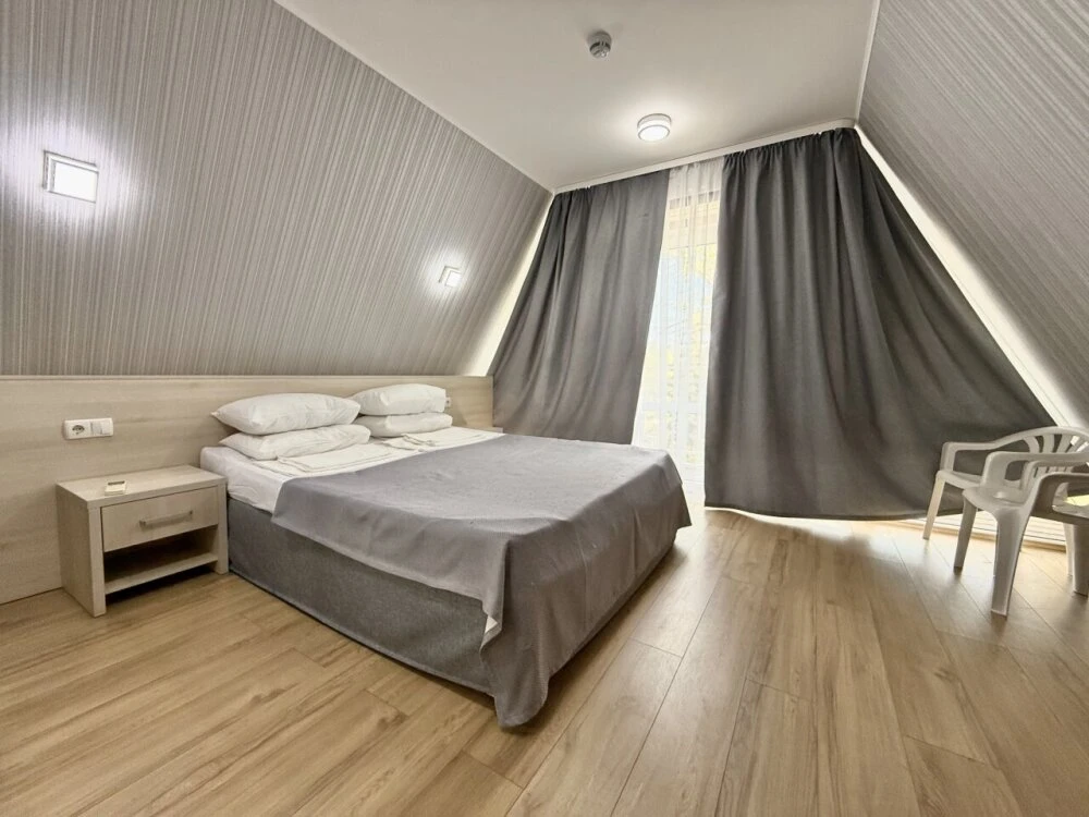 🏡Коттеджи - отдельно стоящие домики.