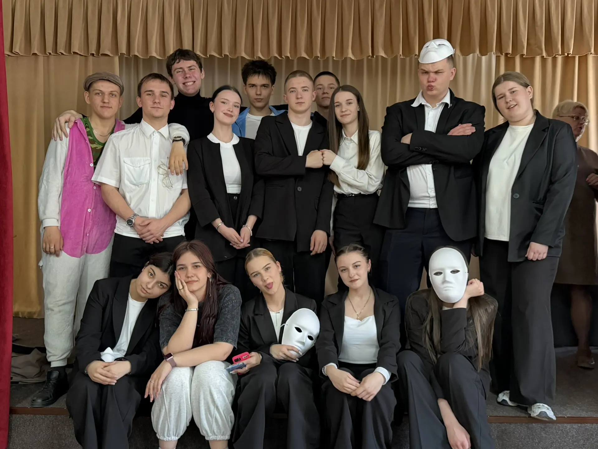 🎭Театральный коллектив "Реплика" ПримИЖТ отправился в свои первые гастроли! Наши студенты успевают н