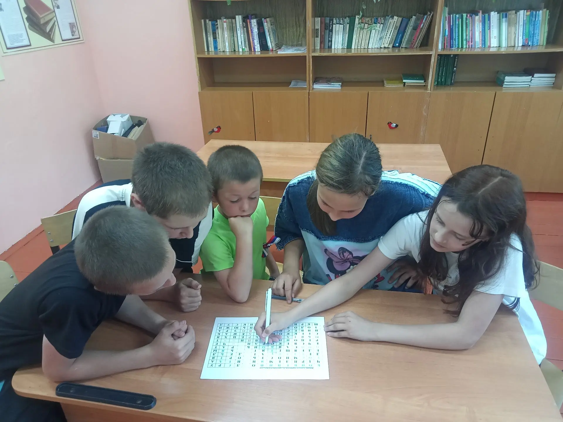 18 июля во время летних каникул учащиеся собрались в школе, чтобы принять участие в увлекательной  к