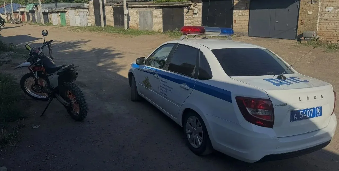🏍 В Лениногорске за выходные поймали двух подростков за рулем без прав.  Первому — 15 лет, он гонял 
