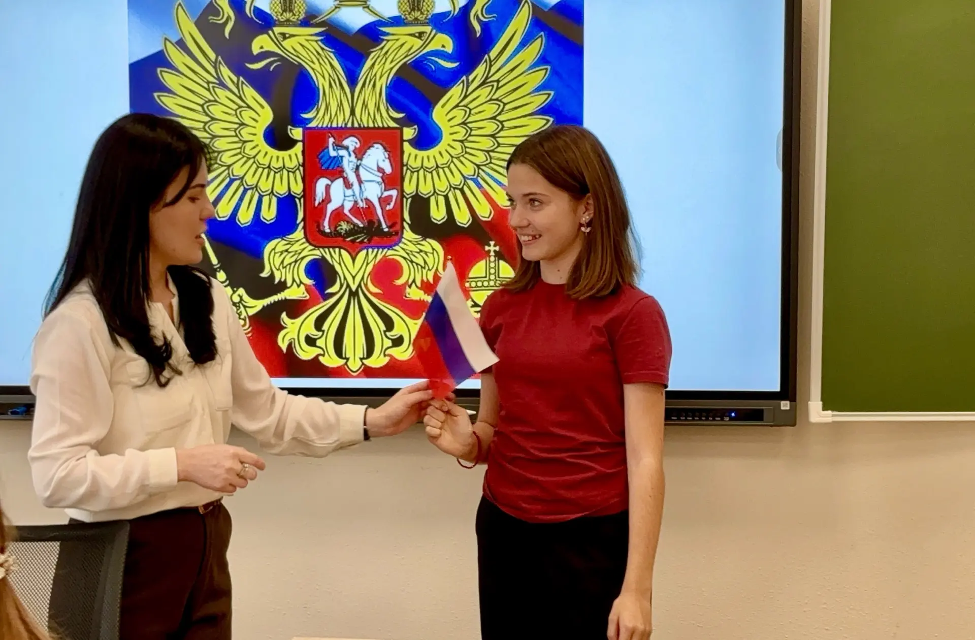 🇷🇺🇷🇺🇷🇺
День России — это государственный праздник, символизирующий свободу, национальное едине