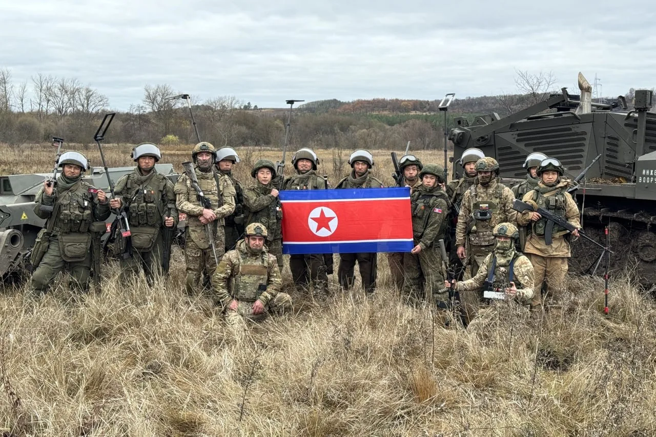 Военнослужащие КНДР проявили бесстрашие на поле боя в ходе освобождения Курской области...