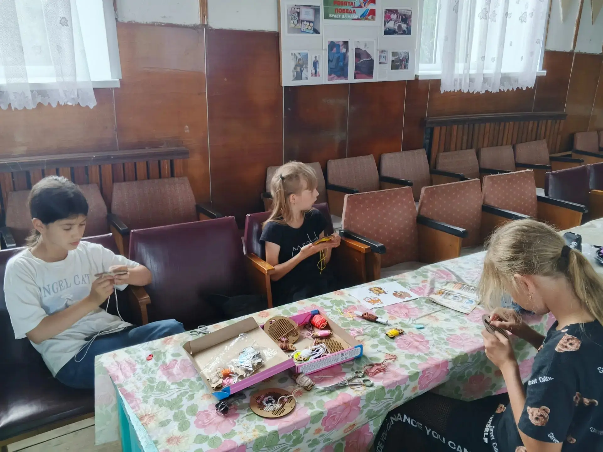 «Волшебная вышивка»: в Большеалабухском ДК прошёл мастер‑класс по вышиванию!