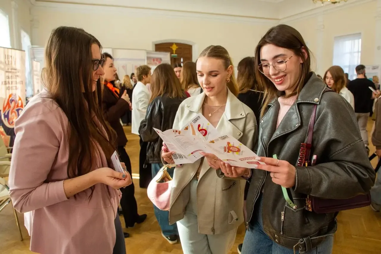 Успех всегда рядом ✨  В Государственном университете просвещения прошёл День открытых дверей. Перед 
