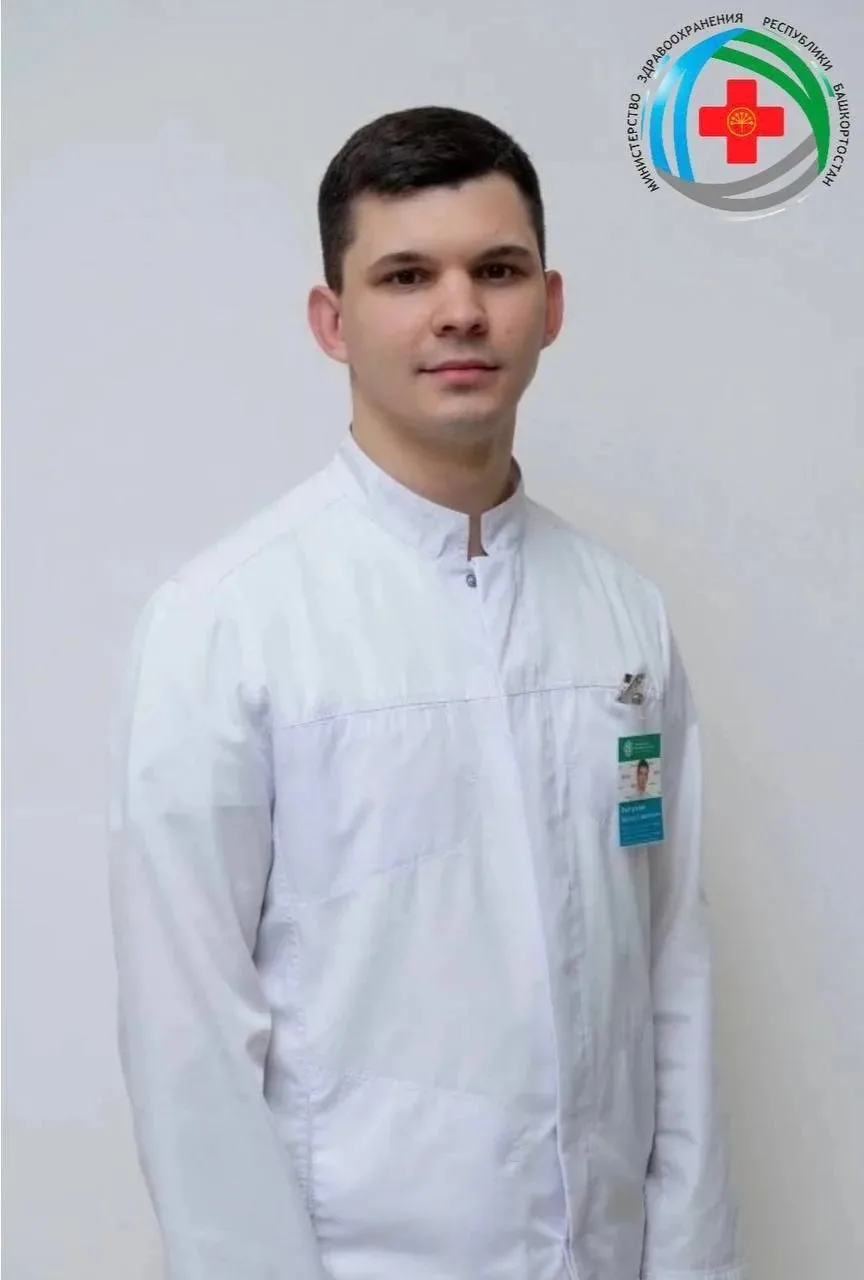 🩺 «Не смог проехать мимо»: уфимский врач спас пострадавших в ДТП, пока ехал по своим д...