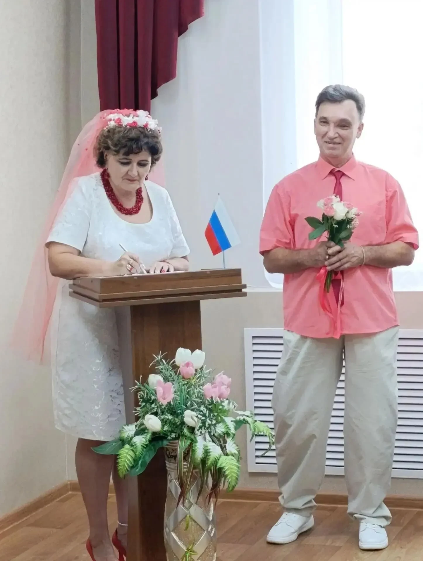 Коралловый юбилей отметили супруги Семейкины