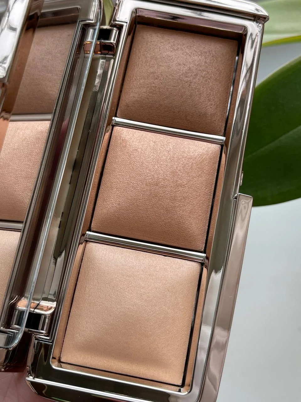 Hourglass -  Ambient Lighting Palette - Volume II

Еще один маст хэв 🔥🔝

Некоторые любят эту палет