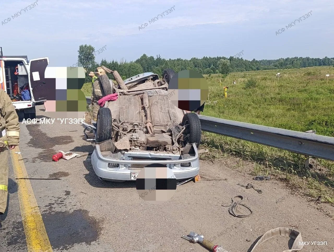 🚔 Два легковых авто столкнулись на объездной Краснокамска. 

Одна из машин перевернулась, вторая вр