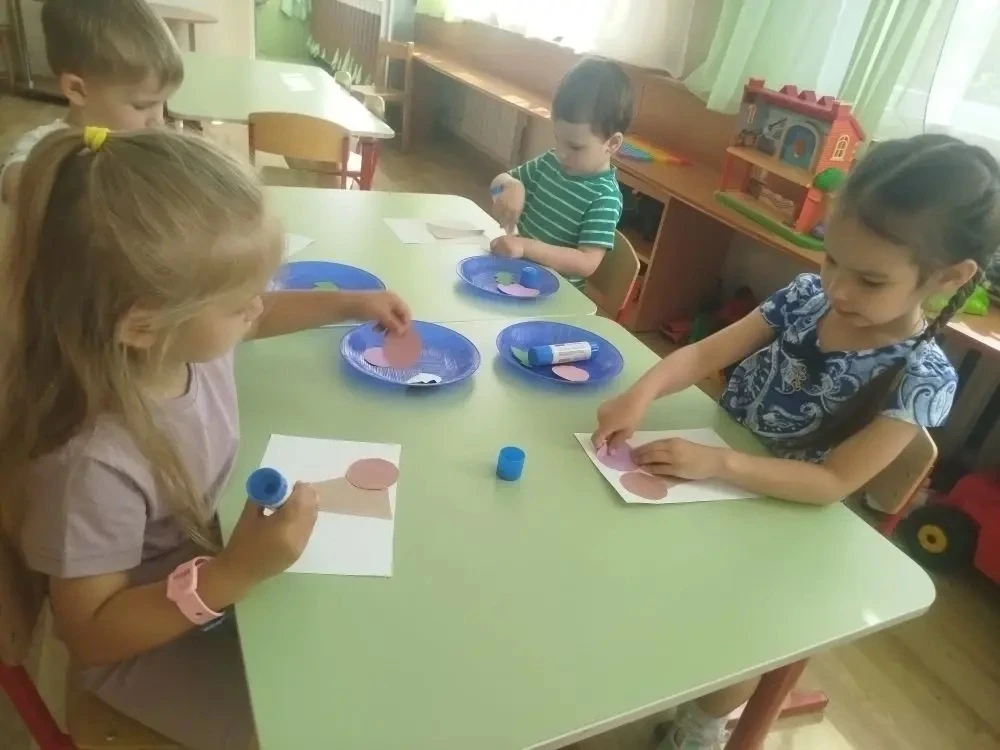 Всемирный день мороженого 🍨

✨ Ребята узнали много нового о мороженном: из чего делают его делают, 