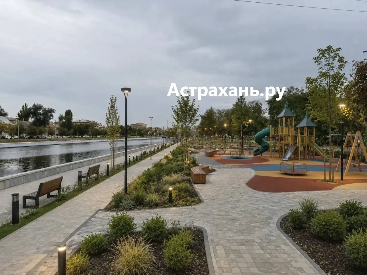 «Мы же не птицы, чтобы жить в скворечниках»: в Астрахани растут дома, но не появляются ...