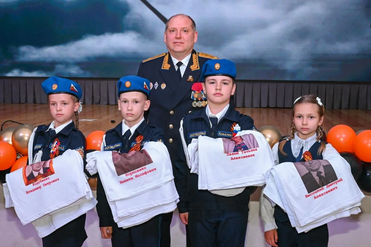 🇷🇺В Барнауле проходит городской патриотический марафон  Патриотическая акция «Белые журавли» в барна