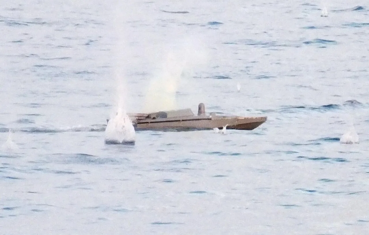⚡️В Черном море уничтожили безэкипажный катер

Самолет уничтожил украинский безэкипажный катер в Чер