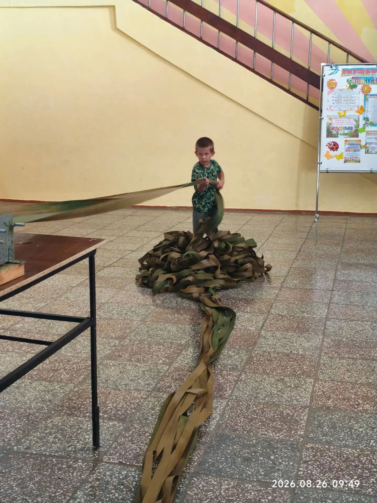 Трудилась сегодня почти вся  многодетная семья Сологубых !!! Владислава пришла со Стани...